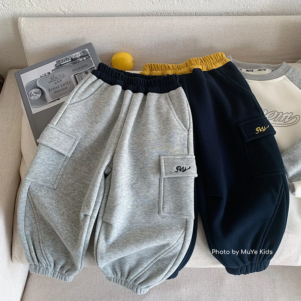 UNITIM штаны-карго для маленьких мальчиков с вышивкой букв плюс флисовые детские штаны-карго для маленьких мальчиков зимние детские штаны-джоггеры с эластичной резинкой на талии для мальчиков
UNITIM штаны-карго для маленьких мальчиков с вышивкой букв плюс флисовые детские штаны-карго для маленьких мальчиков зимние детские штаны-джоггеры с эластичной резинкой на талии для мальчиков