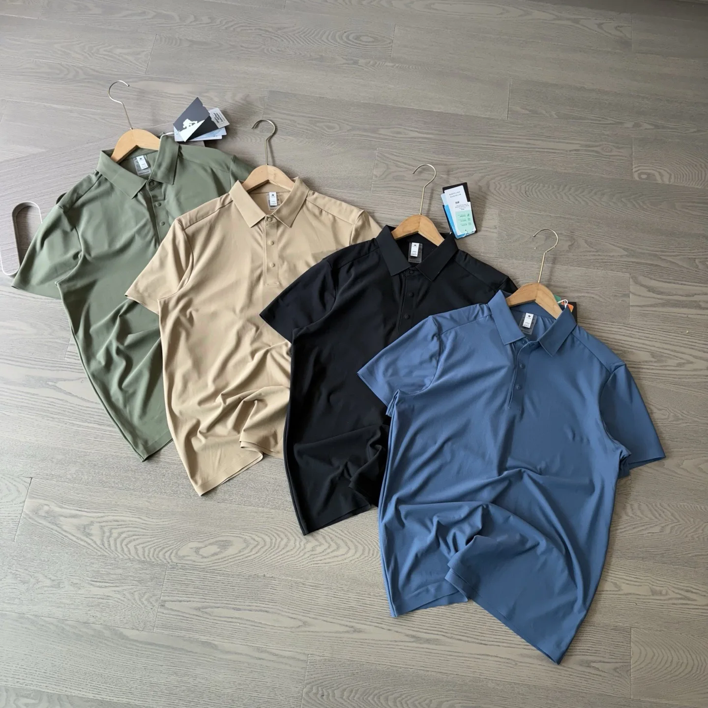 M7014 Men Quick Dry Stand Collar Business T-Shirt 2025 Summer Short Sleeve Breathable Outdoor Sports Polo Tee
M7014 Men Quick Dry Stand Collar Business T-Shirt 2025 Summer Short Sleeve Breathable Outdoor Sports Polo Tee