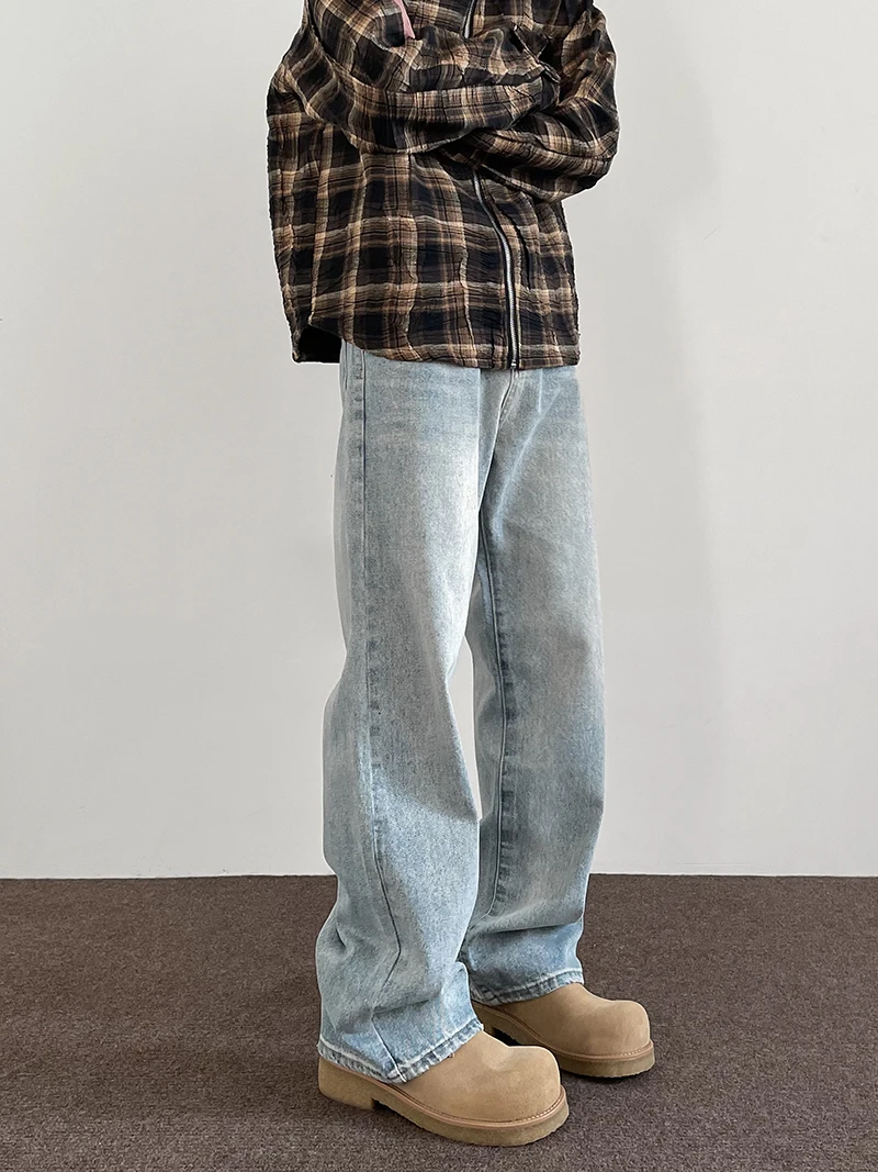 Джинсы Cleanfit в стиле американского винтажа, прямые, с легким расклешением, повседневные брюки для мужчин и женщин, молодежный стиль
Джинсы Cleanfit в стиле американского винтажа, прямые, с легким расклешением, повседневные брюки для мужчин и женщин, молодежный стиль