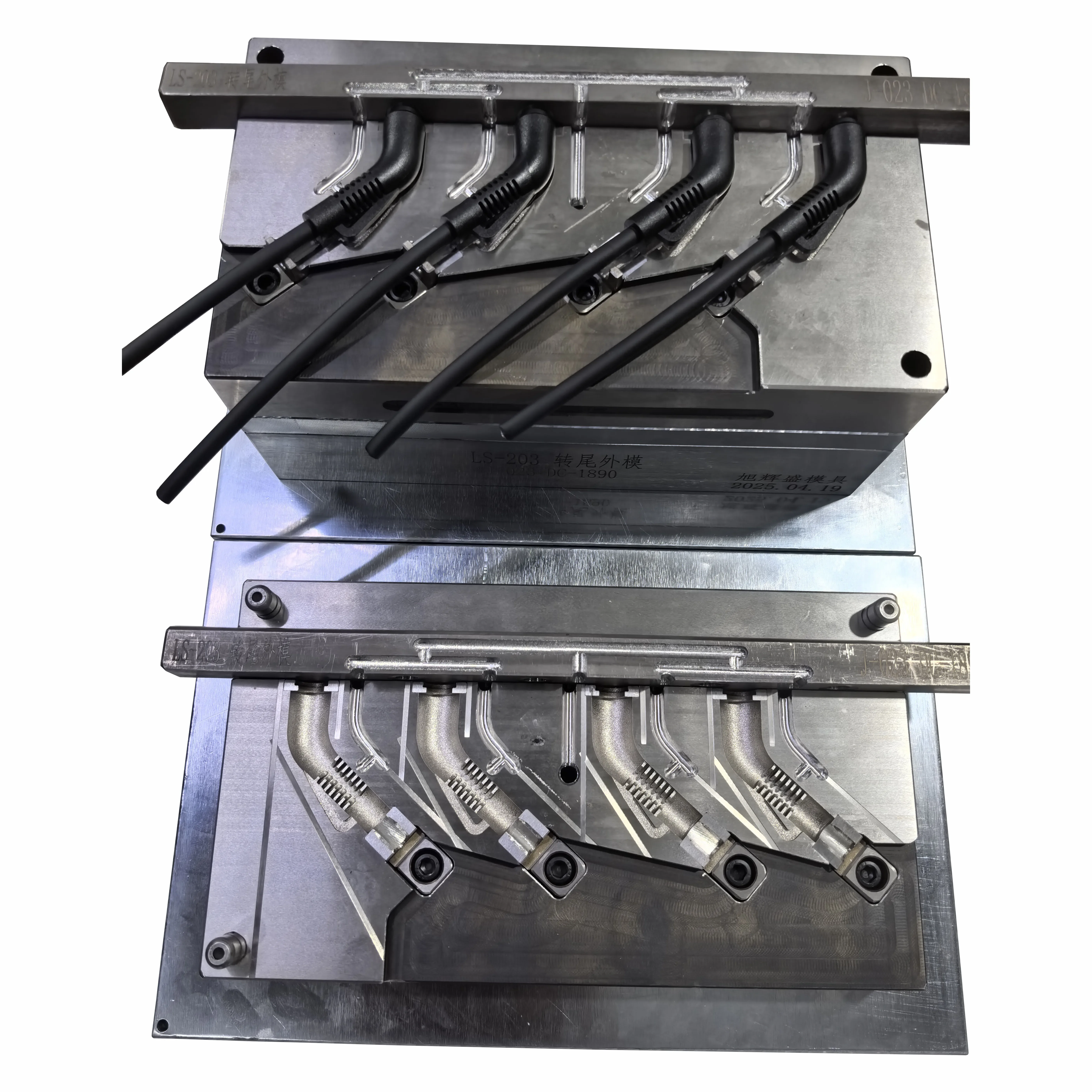 Hair straightener Power cable plug Plastic mold AC power cord cable connector 4 cavity plug mold
Hair straightener Power cable plug Plastic mold AC power cord cable connector 4 cavity plug mold