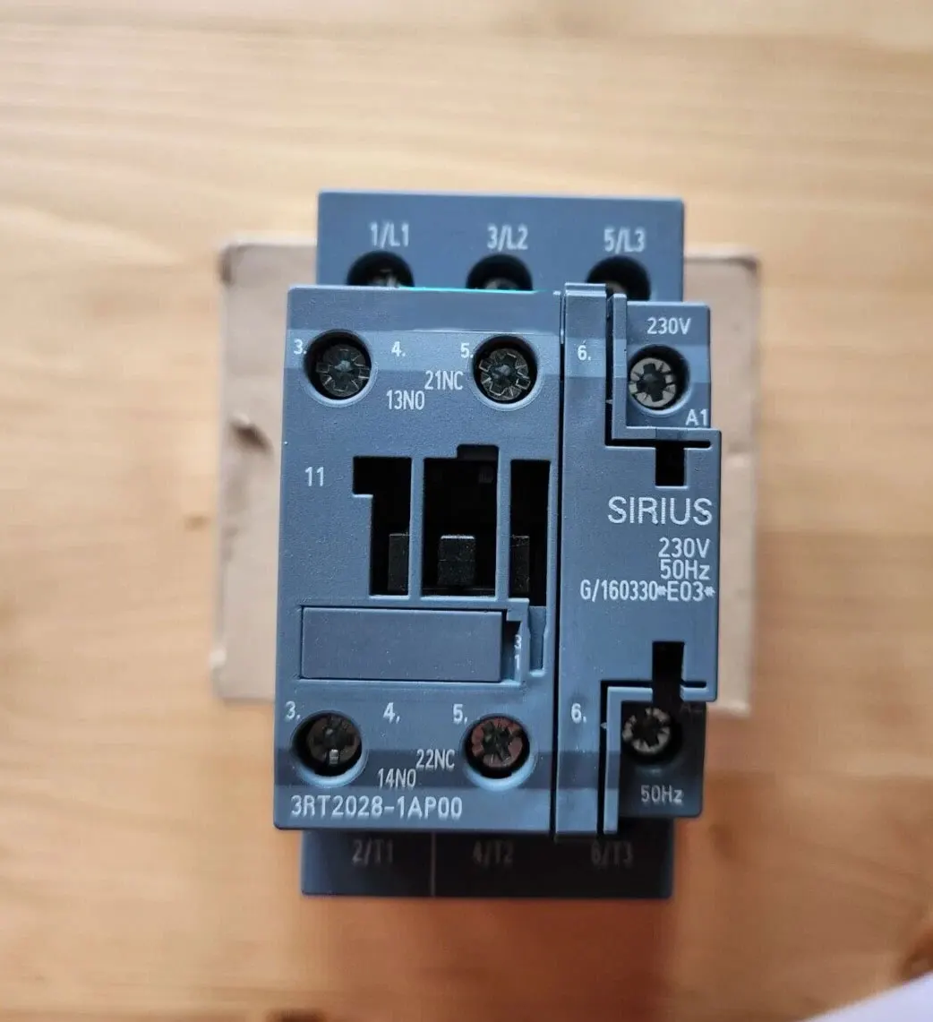 Совершенно новый 3RT2023-1AP00 3RT2024-1AP00 3RT2025-1AP00 3RT2026-1AP00 3RT2027-1AP00 3RT2028-1AP00 Гарантия один год
Совершенно новый 3RT2023-1AP00 3RT2024-1AP00 3RT2025-1AP00 3RT2026-1AP00 3RT2027-1AP00 3RT2028-1AP00 Гарантия один год