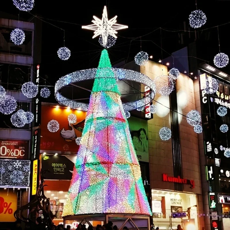 Lighted giant artificial christmas decorated trees
Lighted giant artificial christmas decorated trees