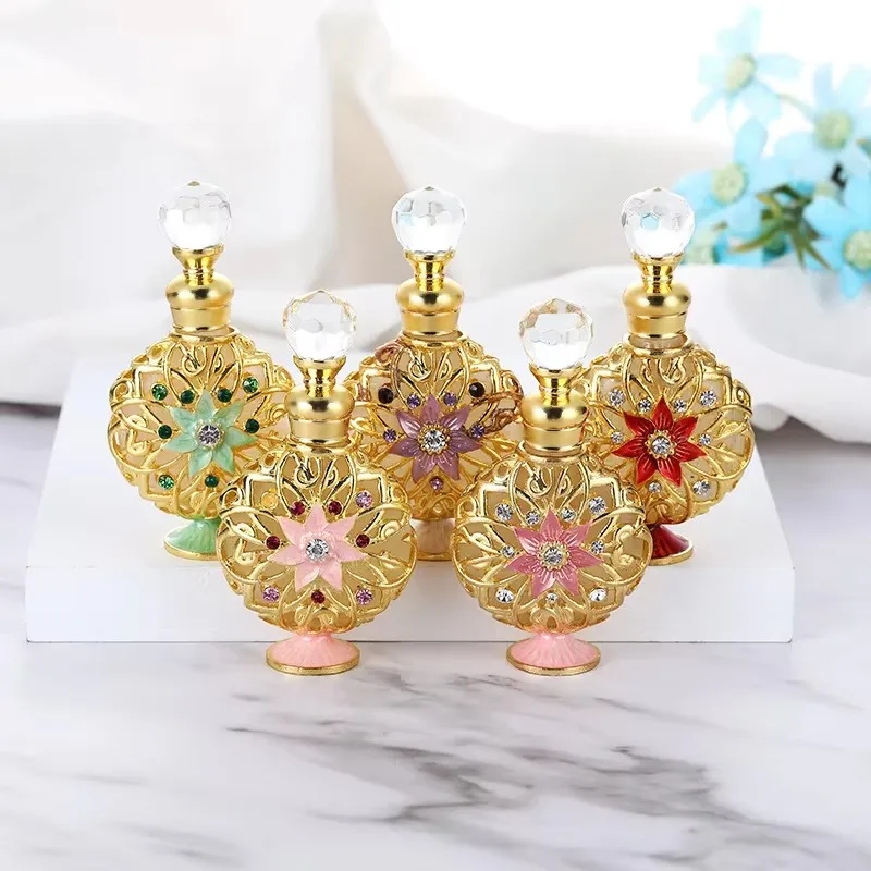 60pcs Luxury Arabian Style Gold Sunflower Flat Shape Perfume Bottles Empty Vintage Refillable 10ml Essence Oil Bottles
60pcs Luxury Arabian Style Gold Sunflower Flat Shape Perfume Bottles Empty Vintage Refillable 10ml Essence Oil Bottles