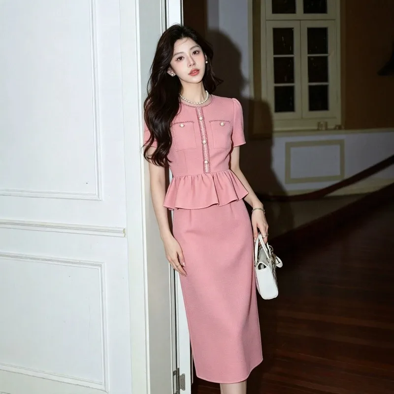 French-style Pink Dress for Women, Summer Waist-cinching and Slimming, Elegant and Sophisticated, High-end Fitted Dress Fashion
French-style Pink Dress for Women, Summer Waist-cinching and Slimming, Elegant and Sophisticated, High-end Fitted Dress Fashion