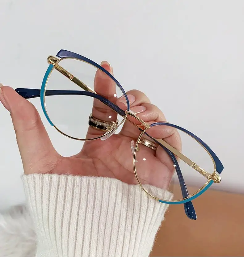 Summer New Fashionable Cat Eye Flat Mirror Retro Simple and Atmospheric Multi Color Display Temperament Anti-Blue Light Glasses
Summer New Fashionable Cat Eye Flat Mirror Retro Simple and Atmospheric Multi Color Display Temperament Anti-Blue Light Glasses