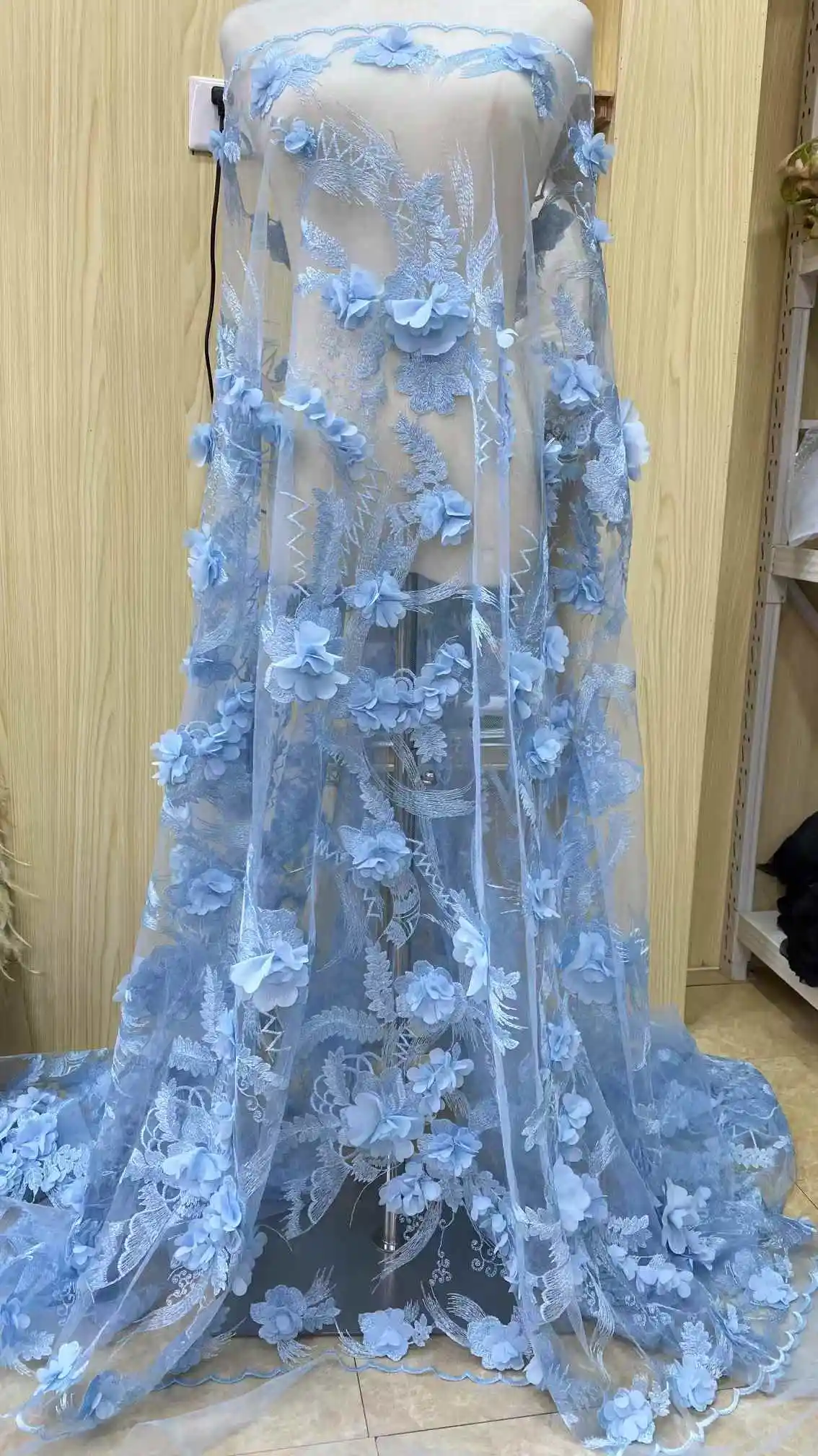 Luxury 3D Lace Mesh Lace Fabrics Lace Nigerian African Tulle 2025 French Tulle Net Lace for Women Evening Dresses
Luxury 3D Lace Mesh Lace Fabrics Lace Nigerian African Tulle 2025 French Tulle Net Lace for Women Evening Dresses