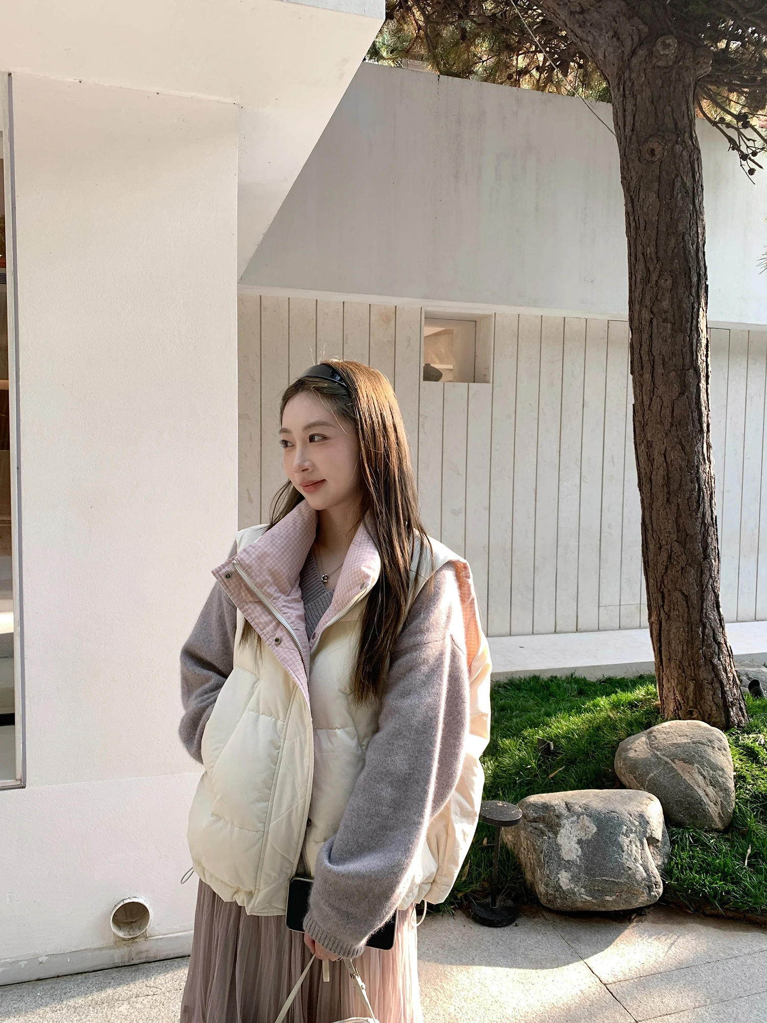 Двусторонний белый пуховый жилет с воротником-стойкой, теплый, легкий, зимняя верхняя одежда для женщин
Двусторонний белый пуховый жилет с воротником-стойкой, теплый, легкий, зимняя верхняя одежда для женщин