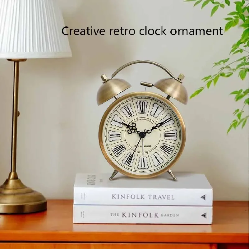 4.5-inch vintage electroplated metal alarm clock, loud ringing alarm clock, clock face with backlight, home bedside ornament
4.5-inch vintage electroplated metal alarm clock, loud ringing alarm clock, clock face with backlight, home bedside ornament