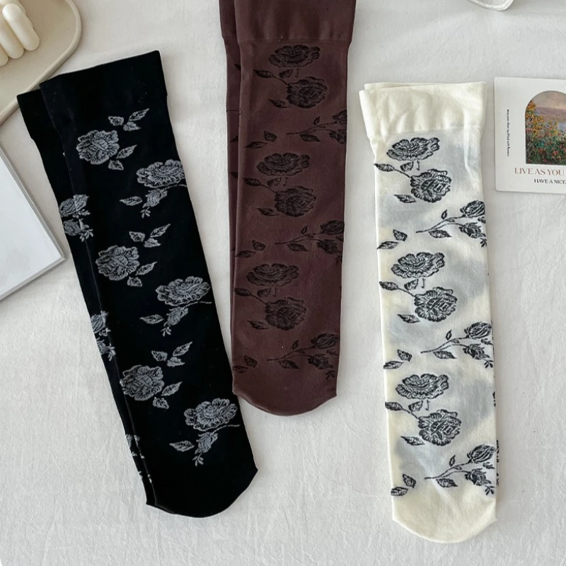 1/3 pairs Fashion Versatile Thigh Length Socks Women Sexy Silk Socks Medium Length Tights Lace JK Socks Breathable Women's Socks
1/3 pairs Fashion Versatile Thigh Length Socks Women Sexy Silk Socks Medium Length Tights Lace JK Socks Breathable Women's Socks