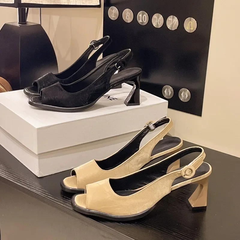 Genuine Leather Women Summer Sandals Fashion Peep Toe Women Shoes Shoes for Women High Heel Gladiator Ladies Shoes
Genuine Leather Women Summer Sandals Fashion Peep Toe Women Shoes Shoes for Women High Heel Gladiator Ladies Shoes