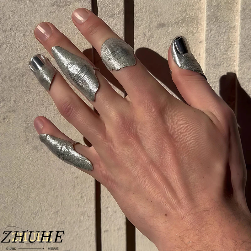Fashion Jewelry Accessories Vintage Textured Finger Rings Set for Men and Women, Edgy Multi - Finger Statement Rings
Fashion Jewelry Accessories Vintage Textured Finger Rings Set for Men and Women, Edgy Multi - Finger Statement Rings