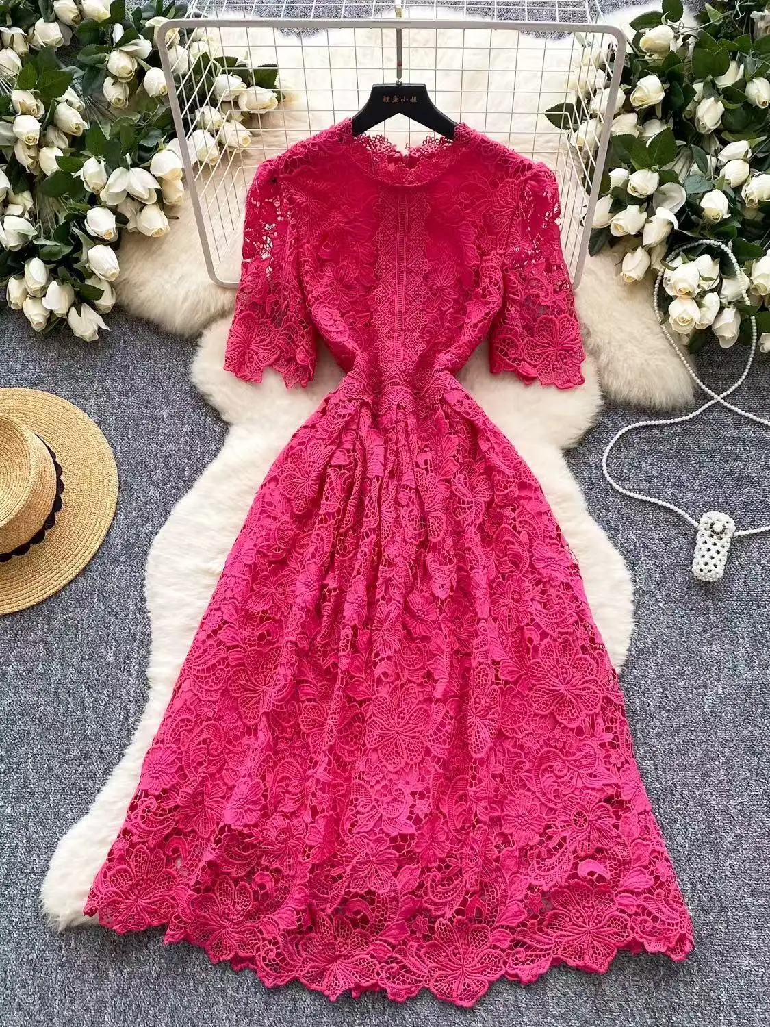 French High End Hollow Hook Flower Lace Short Sleeved Dresses For Women Summer Temperament Tunic Slim A-line Beautiful Dress
French High End Hollow Hook Flower Lace Short Sleeved Dresses For Women Summer Temperament Tunic Slim A-line Beautiful Dress