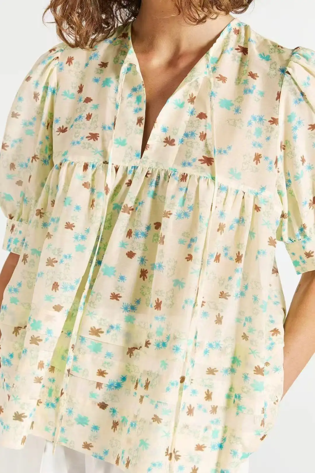 Women Casual Print Blouse Top Lace-up Round Neck Short Sleeve Loose Silk Cotton Shirt
Women Casual Print Blouse Top Lace-up Round Neck Short Sleeve Loose Silk Cotton Shirt