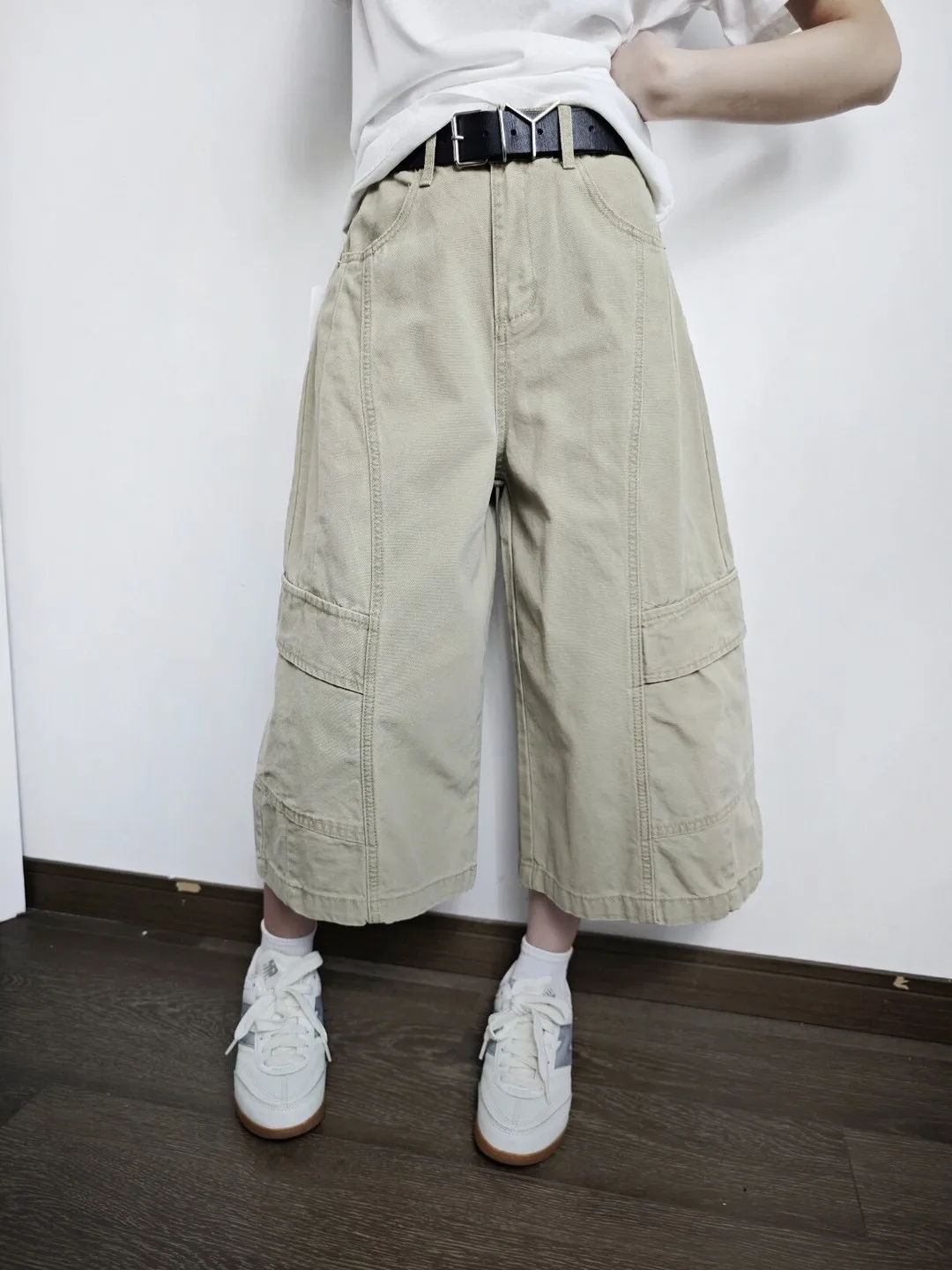 Retro Khaki Work Pants High Waist Wide Leg Women's Distressed Washed Denim Shorts Summer New Arrival Casual Style Multi Pocket
Retro Khaki Work Pants High Waist Wide Leg Women's Distressed Washed Denim Shorts Summer New Arrival Casual Style Multi Pocket