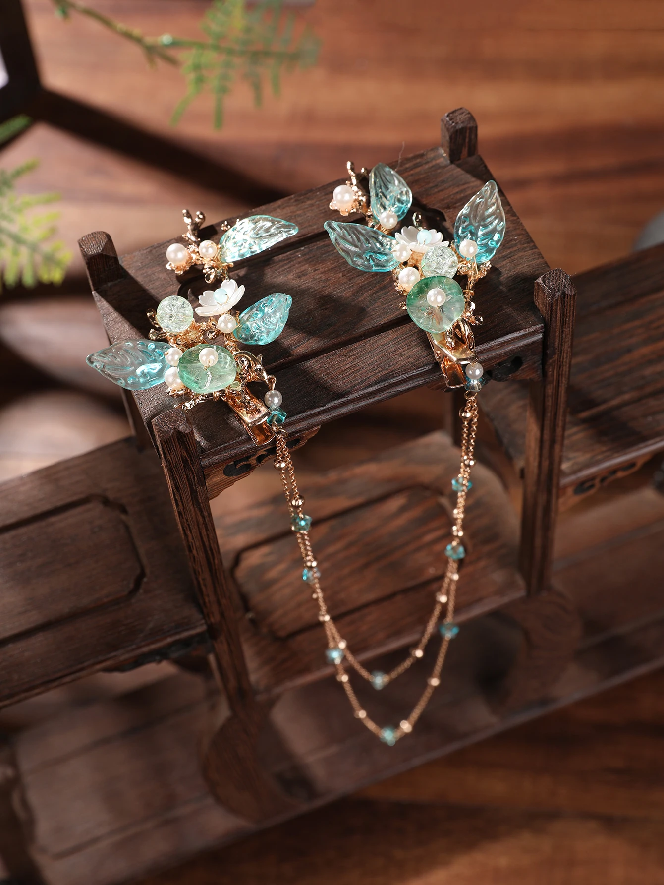 Лаймово-зеленый глазурованный зажим в виде листа Hanfu, цепочка с кисточкой, аксессуар для волос, новый китайский стиль, головной убор в древнем стиле, аксессуар для укладки свежей фотосессии
Лаймово-зеленый глазурованный зажим в виде листа Hanfu, цепочка с кисточкой, аксессуар для волос, новый китайский стиль, головной убор в древнем стиле, аксессуар для укладки свежей фотосессии