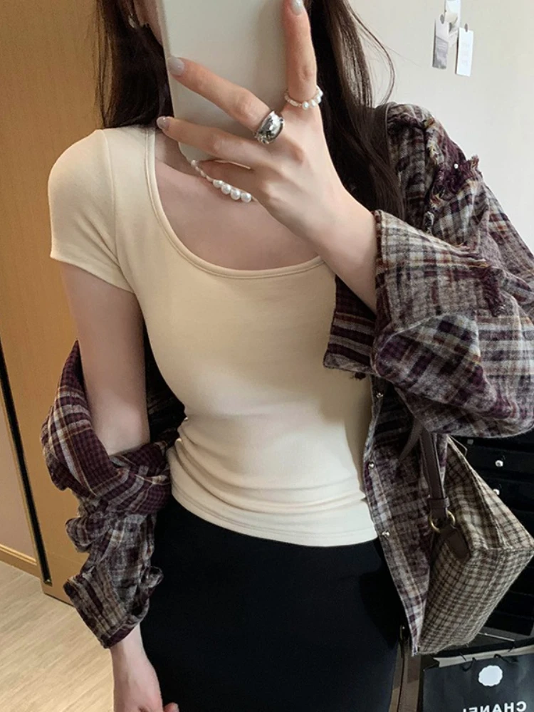 AOSSVIAO Y2K Slim Fit Short Sleeve Casual Versatile Tops 2026 Summer Square Neck Regular Shoulder Women T-shirt Built-in Bra Pad
AOSSVIAO Y2K Slim Fit Short Sleeve Casual Versatile Tops 2026 Summer Square Neck Regular Shoulder Women T-shirt Built-in Bra Pad