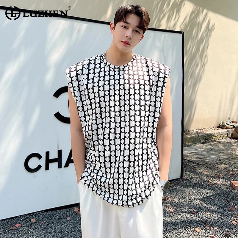 LUZHEN Summer Versatile Korean Sleeveless Tops 2024 New Trendy Plaid Pattern Design Men's Street Fashion Elegant T shirts LZ1441
LUZHEN Summer Versatile Korean Sleeveless Tops 2024 New Trendy Plaid Pattern Design Men's Street Fashion Elegant T shirts LZ1441