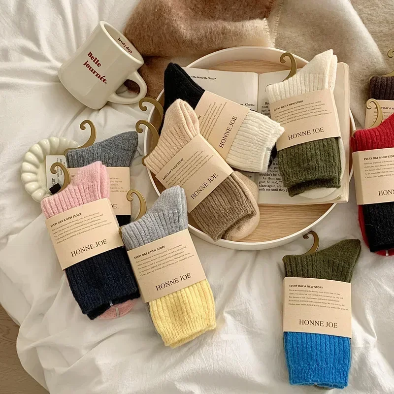 Women's Warm Winter Wool Socks Thick Cashmere Fuzzy Casual Solid Color Soft Long Thermal Home Socks for Autumn And Winter High Q
Women's Warm Winter Wool Socks Thick Cashmere Fuzzy Casual Solid Color Soft Long Thermal Home Socks for Autumn And Winter High Q