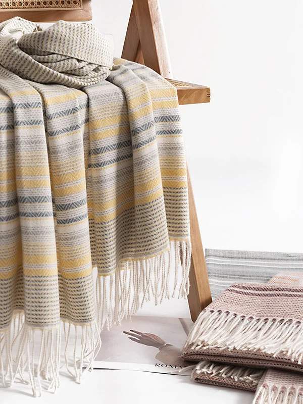 Female Actress Elegant Temperament Fairy Scarf Imitation Cashmere Scarf Simple And Fashionable Scarf Shawl
Female Actress Elegant Temperament Fairy Scarf Imitation Cashmere Scarf Simple And Fashionable Scarf Shawl