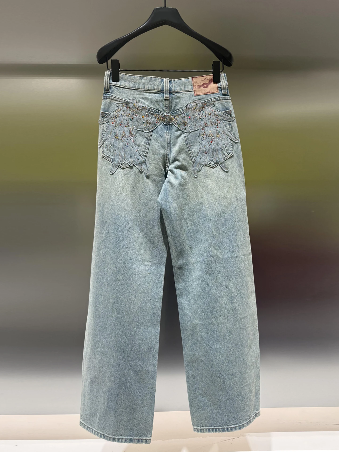 High Waist Wide Leg Denim Jeans Women's Summer Design Washed Wings Ironed Diamond Casual Style Standard Fit Blue Color
High Waist Wide Leg Denim Jeans Women's Summer Design Washed Wings Ironed Diamond Casual Style Standard Fit Blue Color