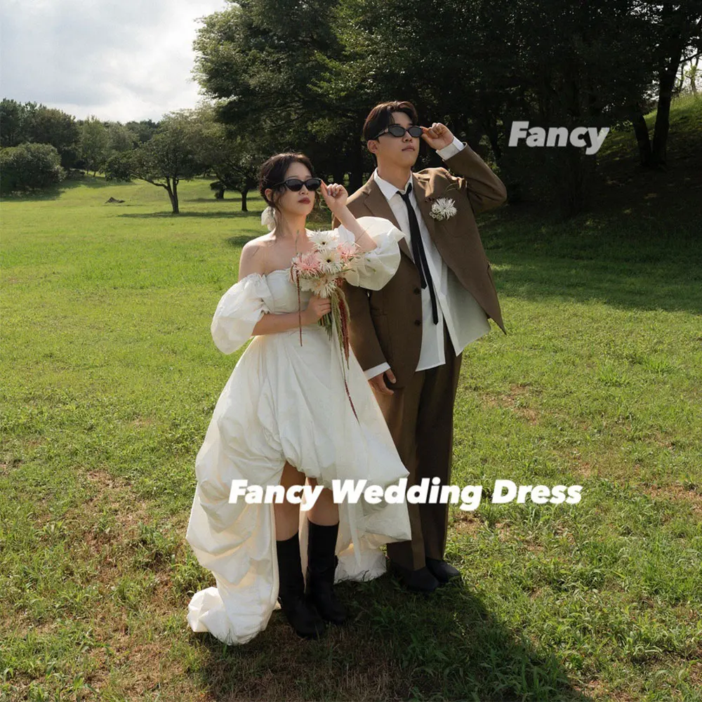 Fancy Elegant Off Shoulder Wedding Dress Korea Photo Shoot Taffeta A Line Puff Sleeve Evening Dress Back Zip Customized
Fancy Elegant Off Shoulder Wedding Dress Korea Photo Shoot Taffeta A Line Puff Sleeve Evening Dress Back Zip Customized