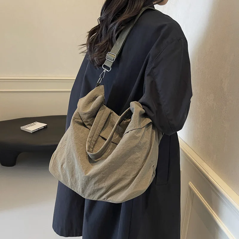 Tote Handbag Crossbody Shoulder Bag,Large Nylon Waterproof Hobo Bag with Adjustable Shoulder Strap for Women Work Gym Hand Trave
Tote Handbag Crossbody Shoulder Bag,Large Nylon Waterproof Hobo Bag with Adjustable Shoulder Strap for Women Work Gym Hand Trave