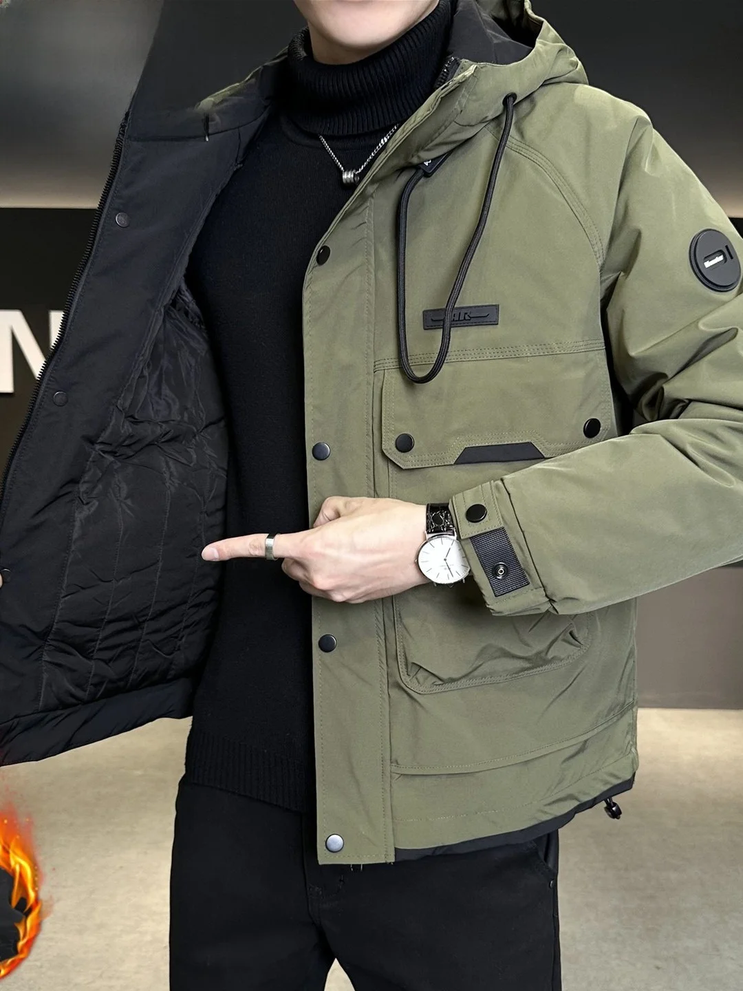 Мужская куртка Pierre Cardin Jaet 2026: Новая осенне-зимняя повседневная универсальная куртка из хлопка с утеплителем для молодежи
Мужская куртка Pierre Cardin Jaet 2026: Новая осенне-зимняя повседневная универсальная куртка из хлопка с утеплителем для молодежи