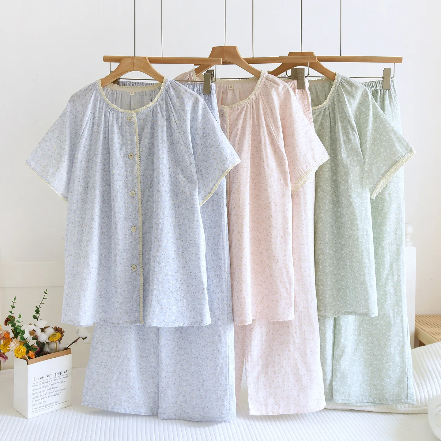 2026 Summer New Women's Pajama Set 100% Cotton Gauze with Chest Mat Short Sleeve+ Pants Home Clothes Two Piece Set
2026 Summer New Women's Pajama Set 100% Cotton Gauze with Chest Mat Short Sleeve+ Pants Home Clothes Two Piece Set