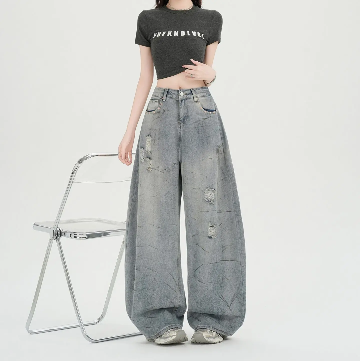 Y2K Abandoned Soil Style Worn Out Hole Curved Knife Jeans Women Summer Loose Wide Leg Trendy Street Pants
Y2K Abandoned Soil Style Worn Out Hole Curved Knife Jeans Women Summer Loose Wide Leg Trendy Street Pants