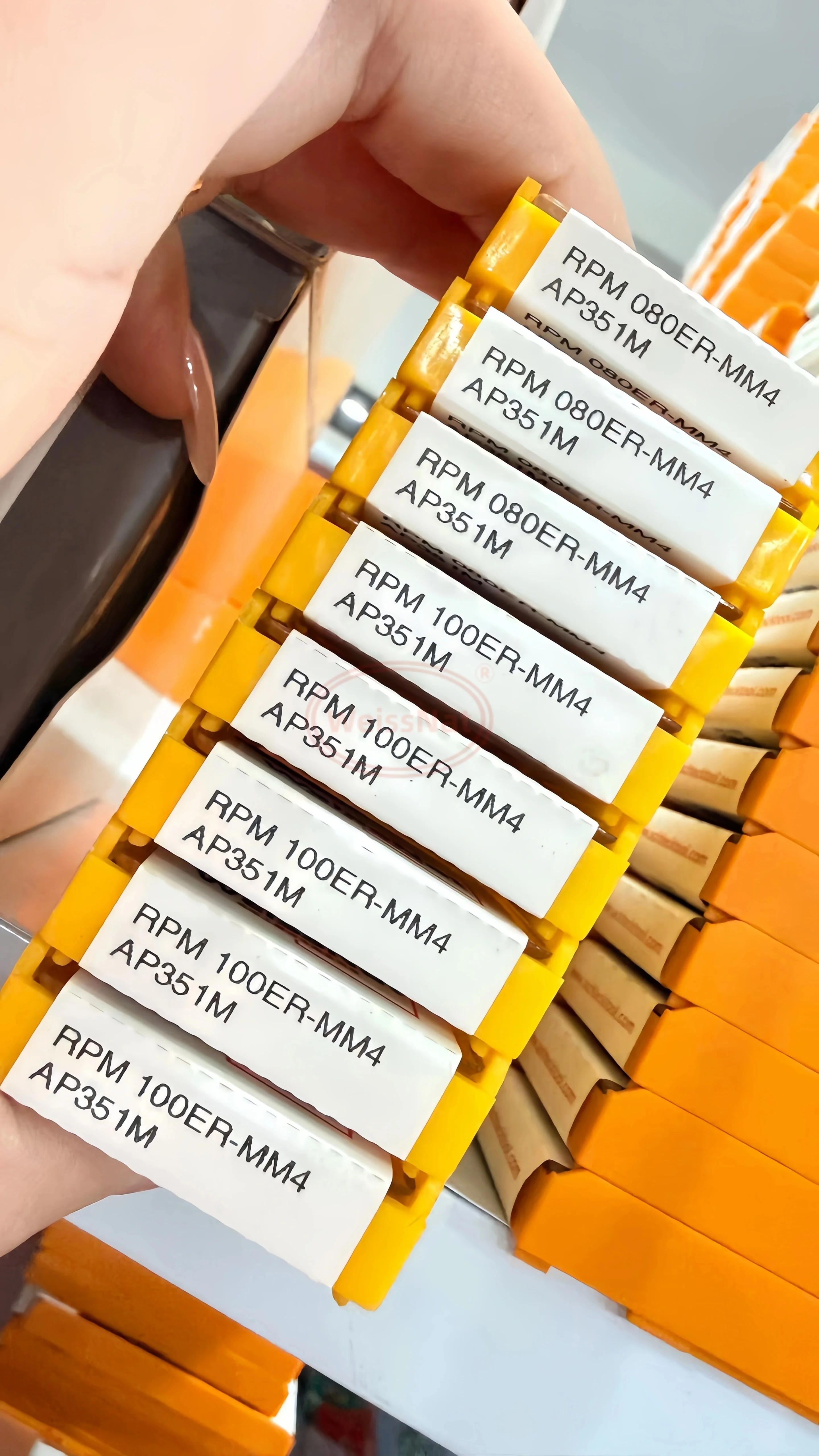 RPMW10T3MOE RPMT1204MOE-HR2 AP301U(N) RPM080ER RPM100ER-MM4 AP351M Carbide Inserts RPMT RPMW Milling Insert
RPMW10T3MOE RPMT1204MOE-HR2 AP301U(N) RPM080ER RPM100ER-MM4 AP351M Carbide Inserts RPMT RPMW Milling Insert