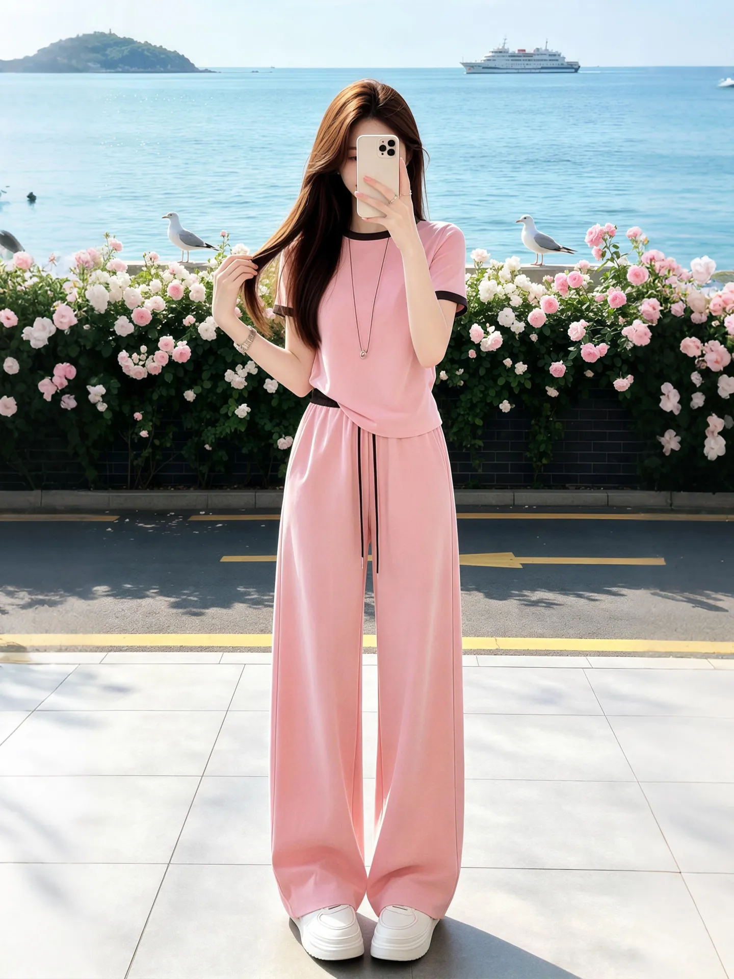 Fashionable Pink Short Sleeve T-Shirt And Wide Leg Pants Women's Summer Outfit Set Age Reduction Trendy Breathable Lightweight
Fashionable Pink Short Sleeve T-Shirt And Wide Leg Pants Women's Summer Outfit Set Age Reduction Trendy Breathable Lightweight
