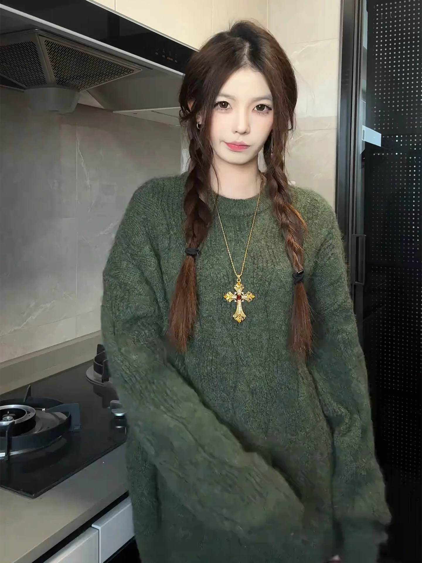 Круглый свитер Ne в американском стиле ретро, мужской зимний ленивый свитер, высококачественная трикотажная внутренняя одежда, тяжелая шерстяная одежда...
Круглый свитер Ne в американском стиле ретро, мужской зимний ленивый свитер, высококачественная трикотажная внутренняя одежда, тяжелая шерстяная одежда...