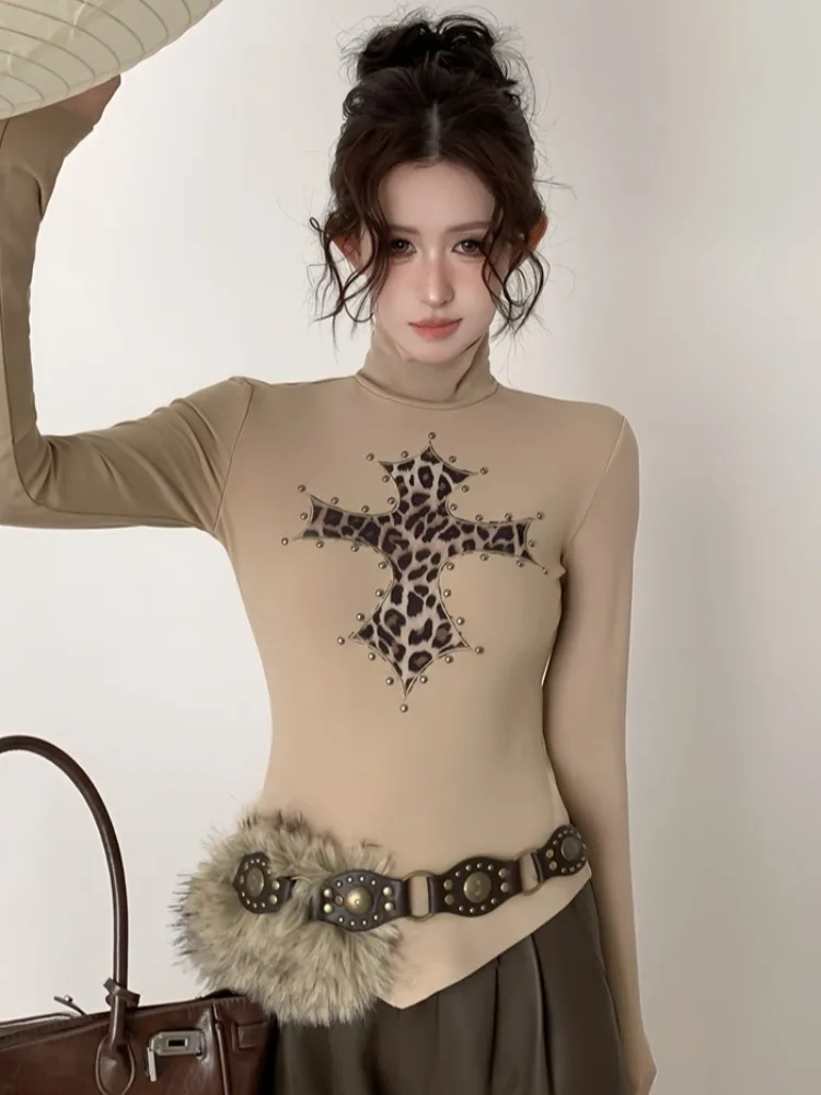 Retro Spicy Girl Leopard Print Cross High Collar Long Sleeve Top Fashion Slimming Spring Autumn Rivet Design Base Shirt
Retro Spicy Girl Leopard Print Cross High Collar Long Sleeve Top Fashion Slimming Spring Autumn Rivet Design Base Shirt