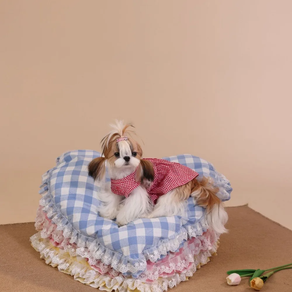 Classic Plaid Dog Bed Sofa,Breathable Fabric with Cute Lace Design,Heart Shape Cushion for Small Medium Dogs,Washable
Classic Plaid Dog Bed Sofa,Breathable Fabric with Cute Lace Design,Heart Shape Cushion for Small Medium Dogs,Washable