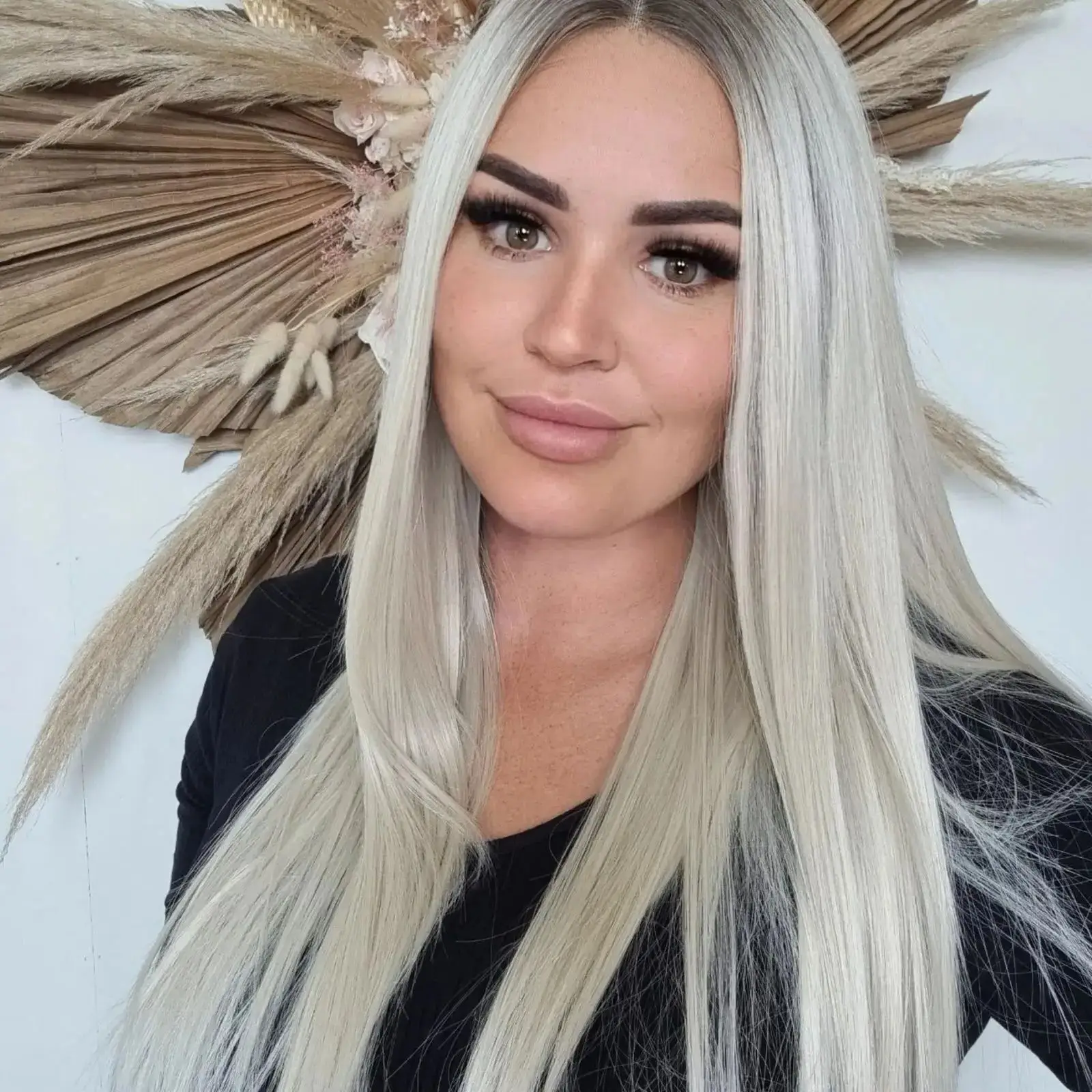 20-дюймовый мягкий длинный прямой парик 13x4 Средняя часть Ombre Серебристый Серый Блондин Синтетический HD Парик Фронта Шнурка 180% Плотность Ежедневные парики
20-дюймовый мягкий длинный прямой парик 13x4 Средняя часть Ombre Серебристый Серый Блондин Синтетический HD Парик Фронта Шнурка 180% Плотность Ежедневные парики