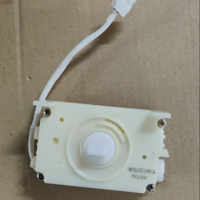 For Haier Refrigerator NTGZ004k02 Ice maker motor motor
For Haier Refrigerator NTGZ004k02 Ice maker motor motor