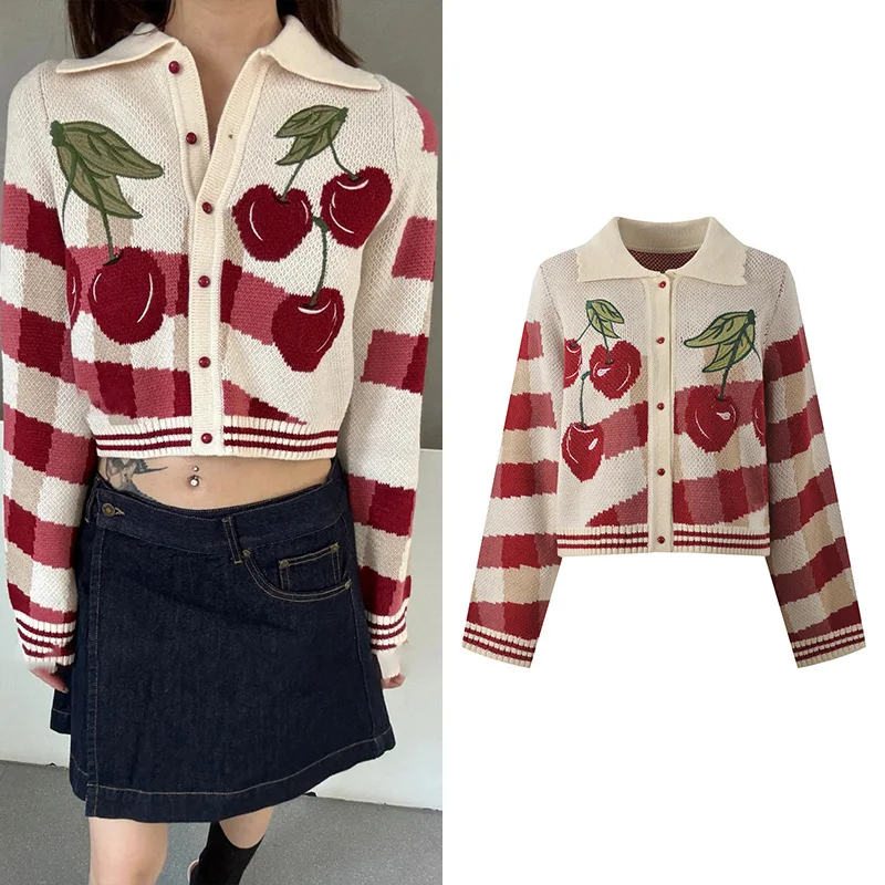 Весенний женский укороченный вязаный кардиган с отложным воротником, однобортный, в клетку с фруктовым узором, с длинными рукавами, повседневный джемпер, укороченный трикотажный топ
Весенний женский укороченный вязаный кардиган с отложным воротником, однобортный, в клетку с фруктовым узором, с длинными рукавами, повседневный джемпер, укороченный трикотажный топ