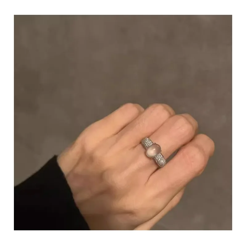 Light Luxury Full Diamond White Rock Sugar Ring Niche Design High Sense Luxury Fashion Commuting Temperament Index Finger Ring W
Light Luxury Full Diamond White Rock Sugar Ring Niche Design High Sense Luxury Fashion Commuting Temperament Index Finger Ring W
