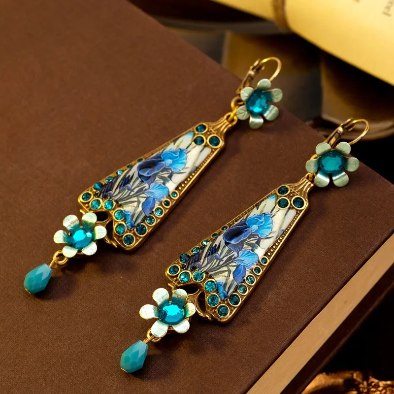 New Fashionable Elegant Flower Earrings Tassel Chinese Style New Chinese Retro Earrings Medieval Ethnic High-end Floral Earrings
New Fashionable Elegant Flower Earrings Tassel Chinese Style New Chinese Retro Earrings Medieval Ethnic High-end Floral Earrings