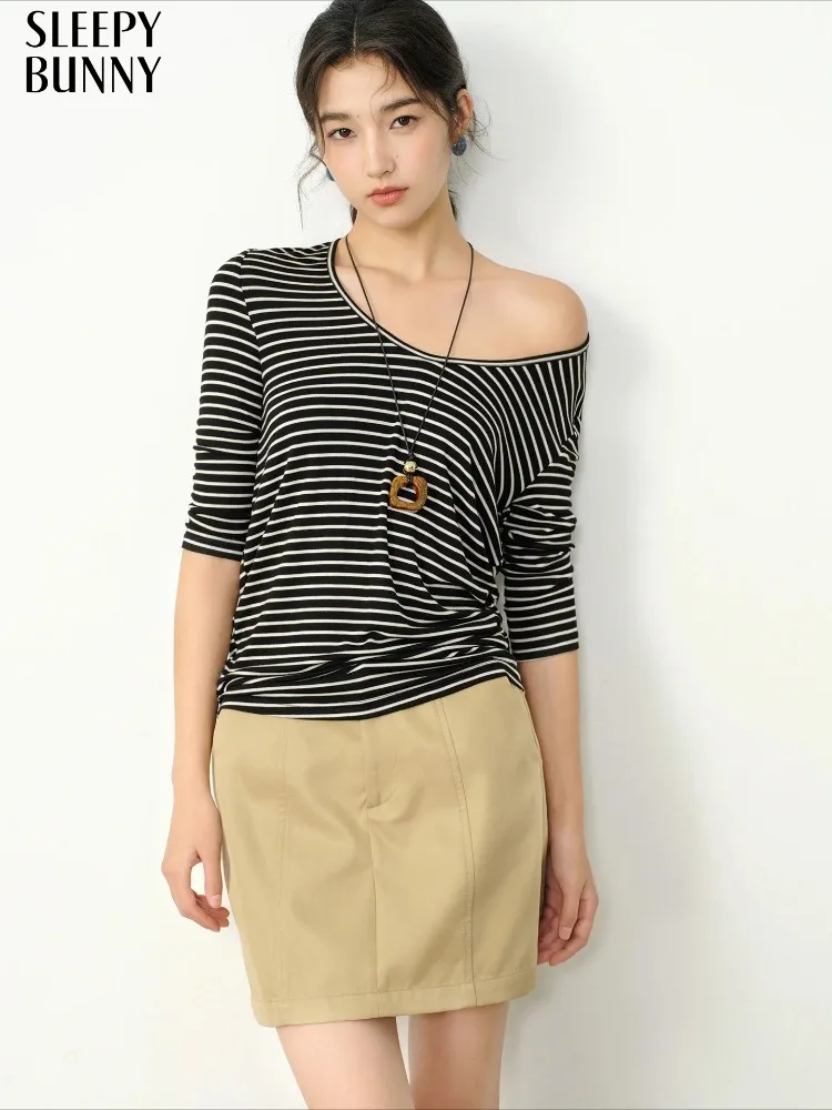Women Striped T Shirt Black White Slim Fit Top Half Sleeves Casual Round Neck Tee Autumn Basic Layering Blouse Daily Office Wear
Women Striped T Shirt Black White Slim Fit Top Half Sleeves Casual Round Neck Tee Autumn Basic Layering Blouse Daily Office Wear