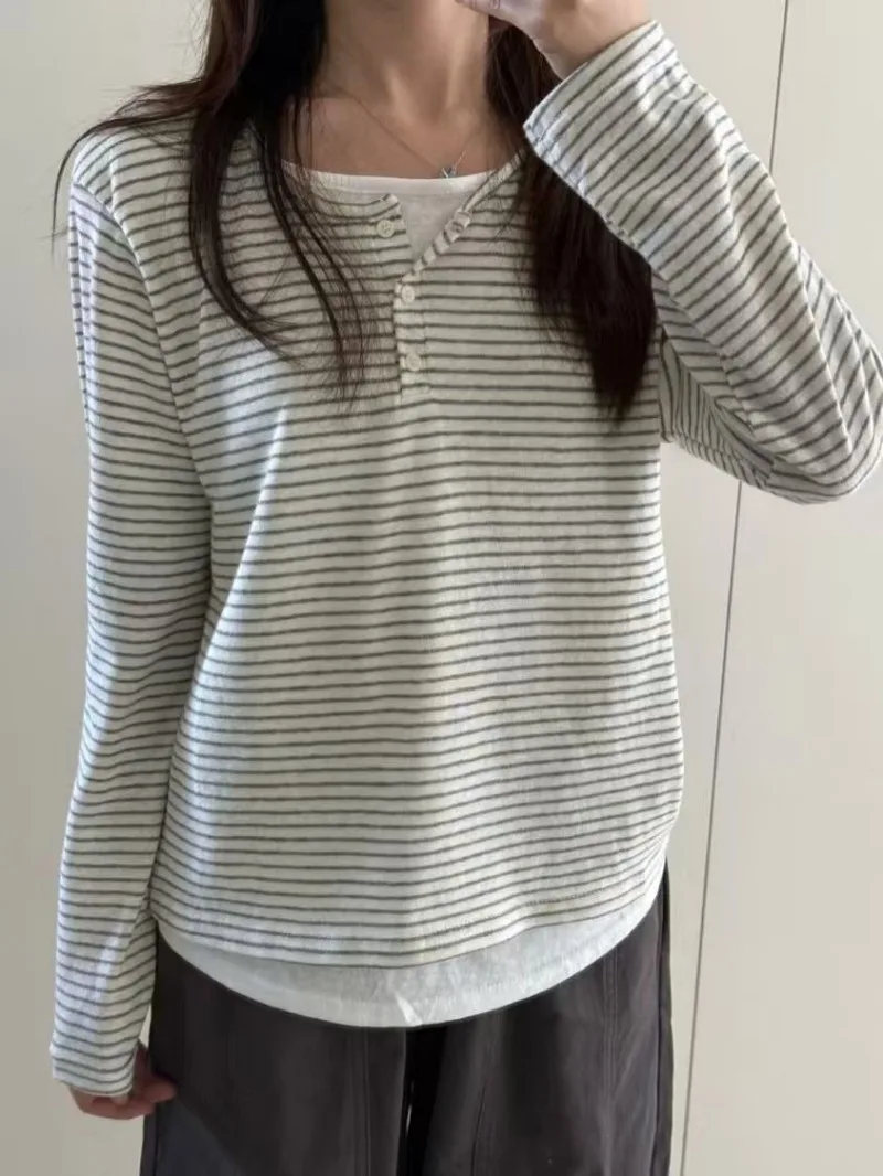 Faux Layering Long Sleeve T Shirt Striped Button Up Women's T-shirts Casual Tops Female Korean Fashion Basic Going Out Tshirts
Faux Layering Long Sleeve T Shirt Striped Button Up Women's T-shirts Casual Tops Female Korean Fashion Basic Going Out Tshirts