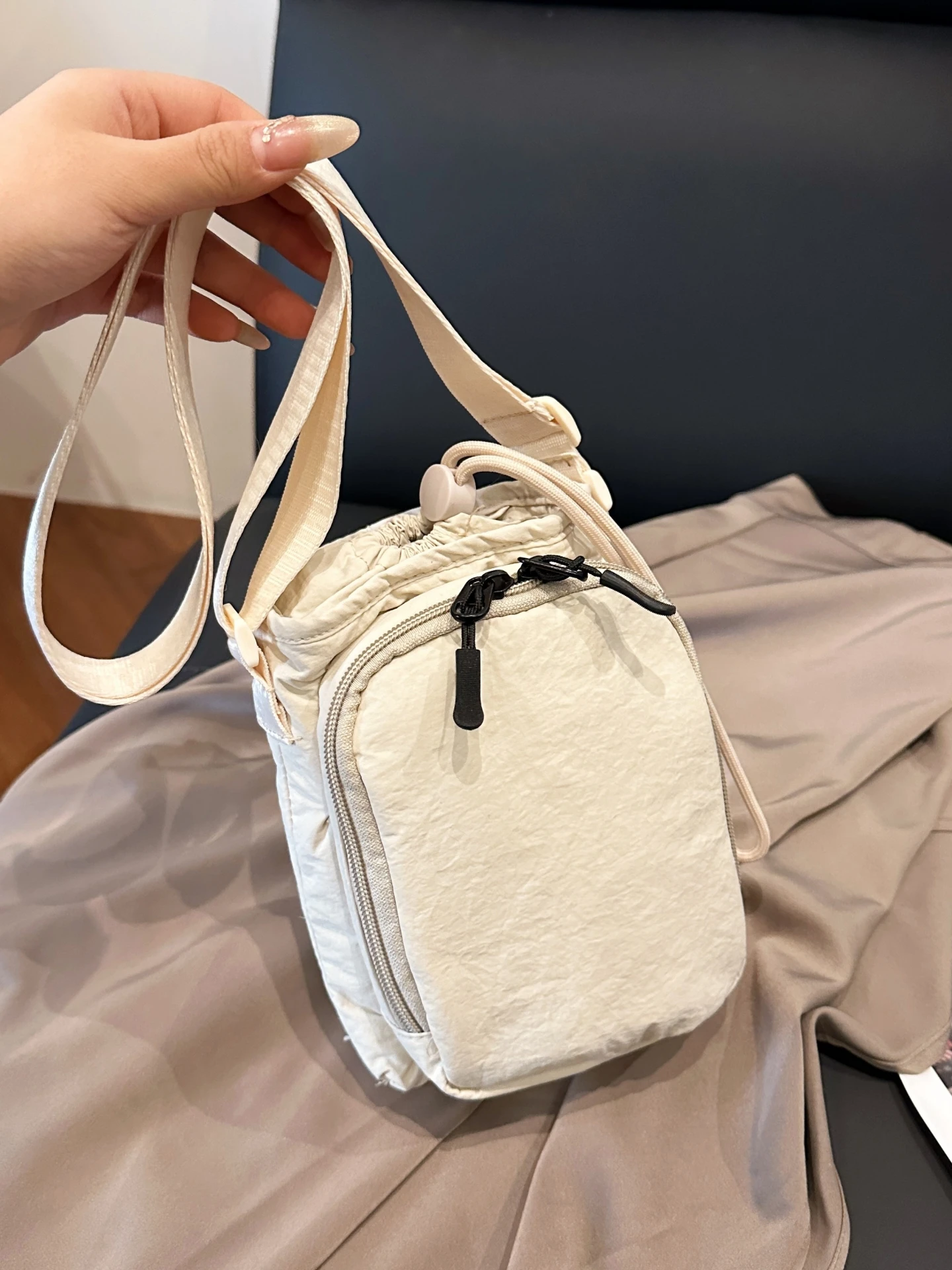 Crosstraining Small Canvas Bag Women's Outdoor Portable Water Bottle Bag Dstring Closure Buet ape Soft Nylon Material
Crosstraining Small Canvas Bag Women's Outdoor Portable Water Bottle Bag Dstring Closure Buet ape Soft Nylon Material