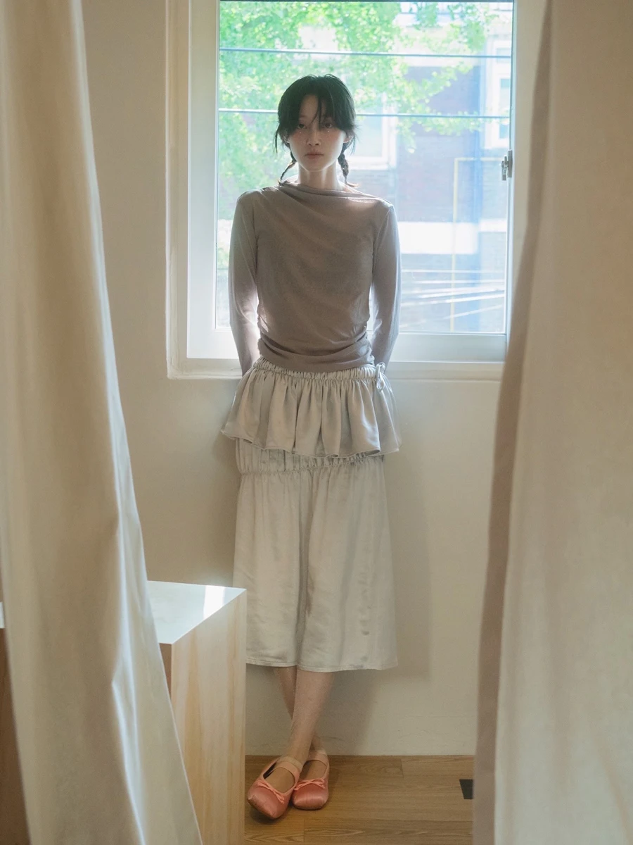 Бренд, мягкая легкая корейская юбка Sle f, настоящий продукт, осень 2024, Новое поступление, юбка трапециевидной формы с высокой талией 
Бренд, мягкая легкая корейская юбка Sle f, настоящий продукт, осень 2024, Новое поступление, юбка трапециевидной формы с высокой талией