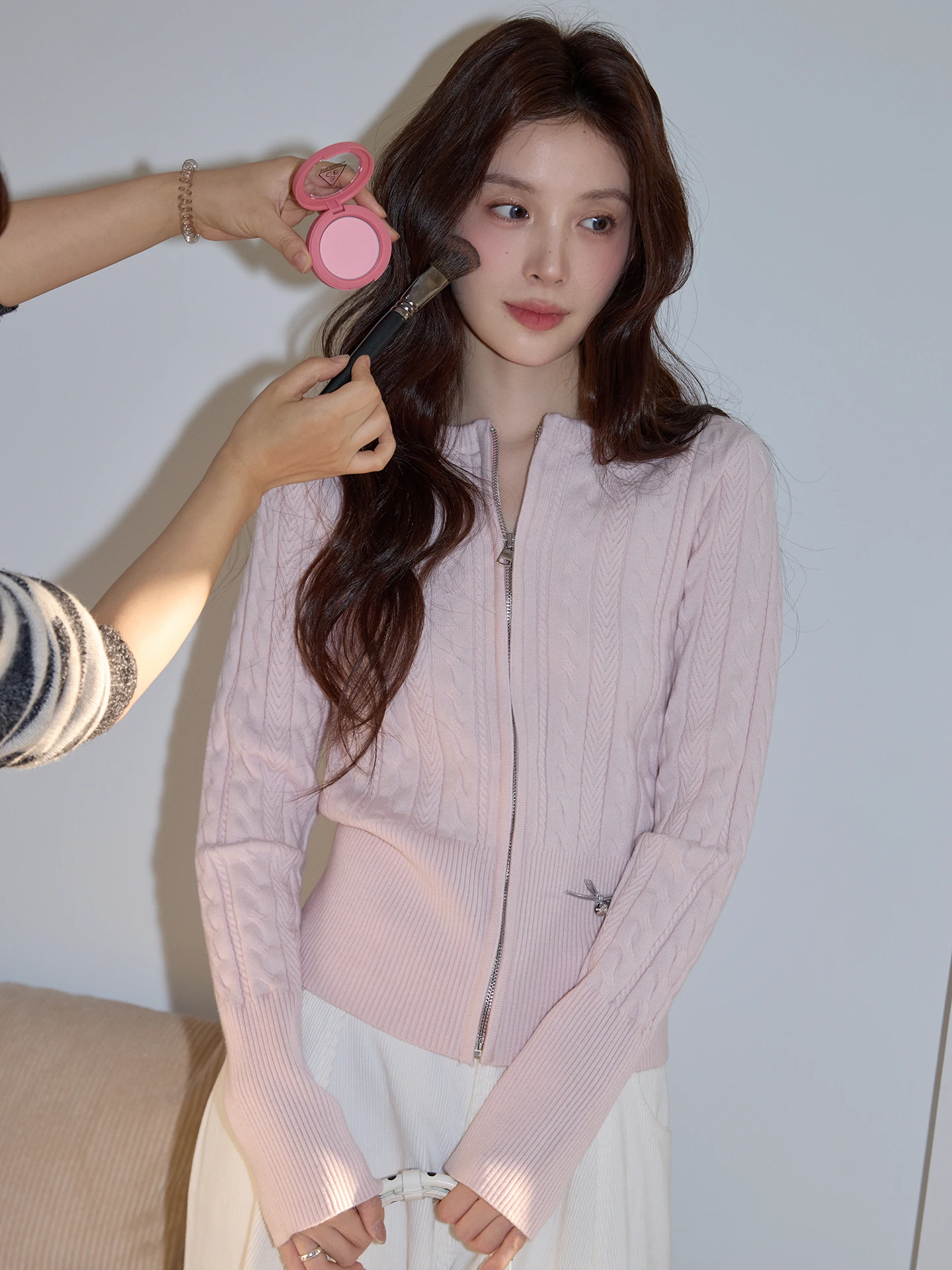 Pink round Ne Twisted Knit Open Cardigan Women's Slim Fit Zipper Jaet Sweater Inner irt Korean Sle Spring 2026
Pink round Ne Twisted Knit Open Cardigan Women's Slim Fit Zipper Jaet Sweater Inner irt Korean Sle Spring 2026