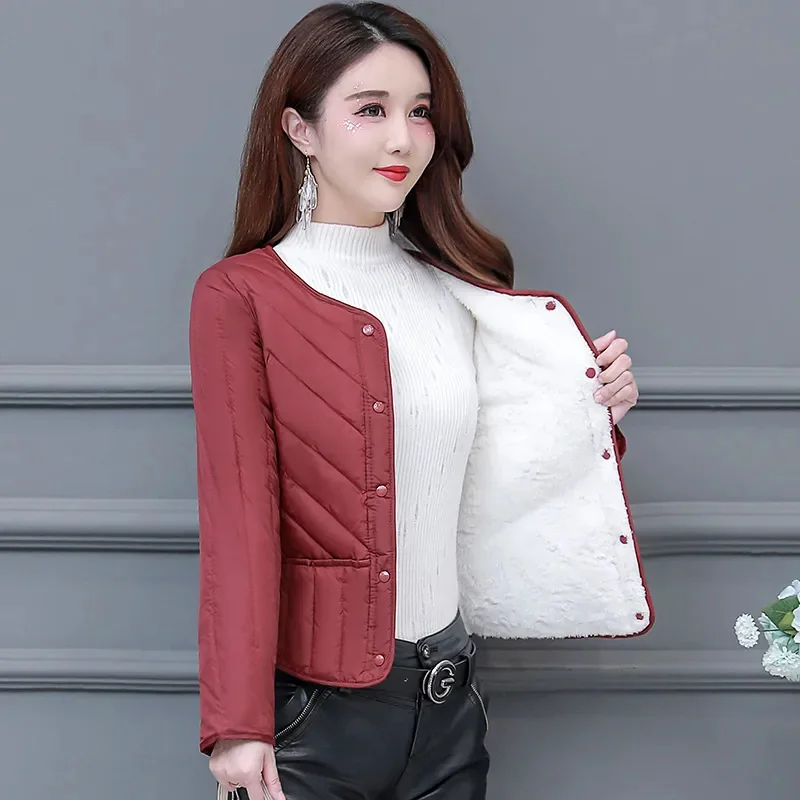 2025 NEW Winter Down Cotton Jacket Women Short Cotton Coat Lightweight Inner gallbladder Cotton Jacket Plush Warm Jacket Parker
2025 NEW Winter Down Cotton Jacket Women Short Cotton Coat Lightweight Inner gallbladder Cotton Jacket Plush Warm Jacket Parker