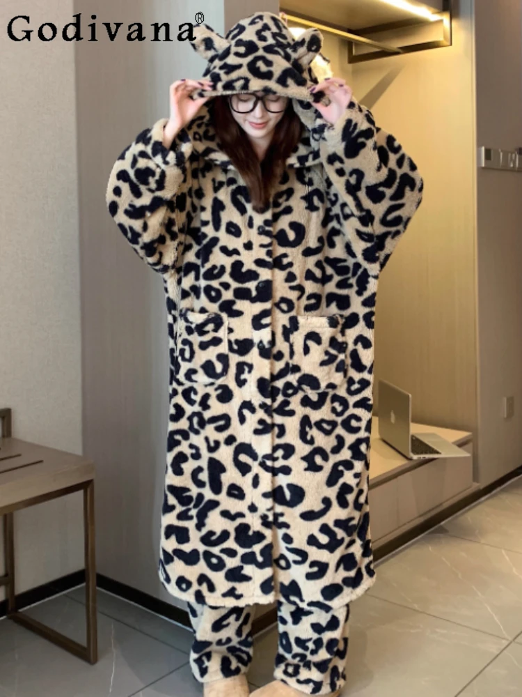 Large Size Women Autumn Winter Thickened Cute Cartoon Hooded Leopard Print Nightgown Loose Comfortable Loungewear Pajamas Sets
Large Size Women Autumn Winter Thickened Cute Cartoon Hooded Leopard Print Nightgown Loose Comfortable Loungewear Pajamas Sets