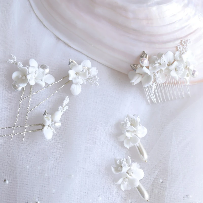White Ceramic flower Bridal Hair Pins Comb Set Wedding Accessories Handmade Headpiece For Women photography shooting
White Ceramic flower Bridal Hair Pins Comb Set Wedding Accessories Handmade Headpiece For Women photography shooting