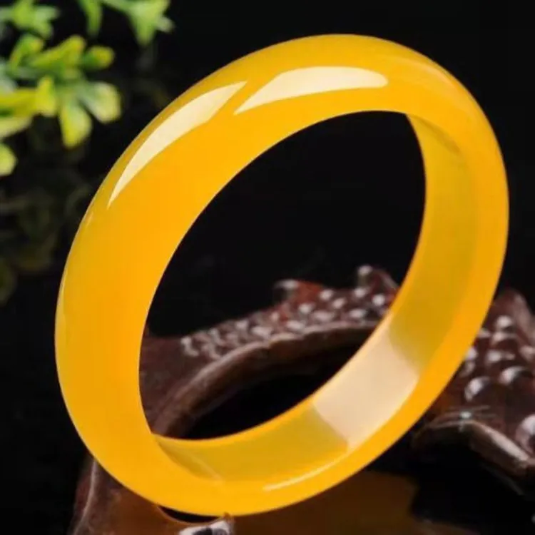 Brazilian Ice Yellow Jade Marrow Bracelet for Men Women's Original Color Agate Jade Handicrafts Luxury Elegant Healing Jewelry
Brazilian Ice Yellow Jade Marrow Bracelet for Men Women's Original Color Agate Jade Handicrafts Luxury Elegant Healing Jewelry