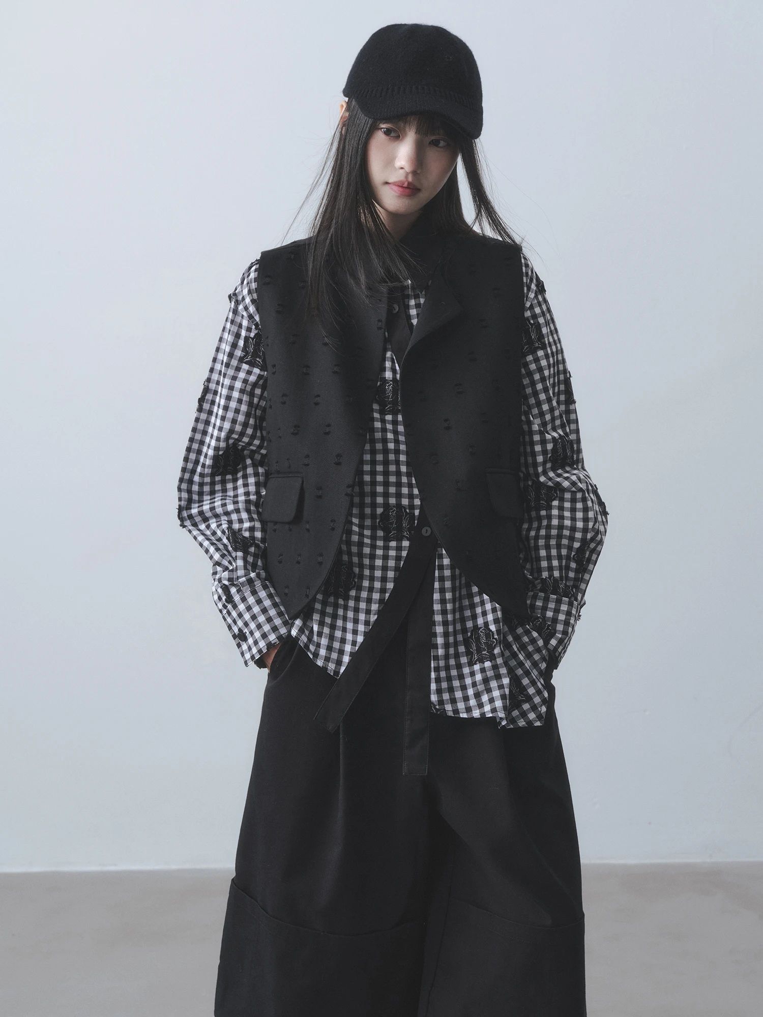 Рубашка Dirl Fog Island Posan свободного кроя с длинным рукавом, в клетку, с вышивкой розами, с небольшим дизайнерским акцентом, весенняя, хлопковая, деловая, повседневная
Рубашка Dirl Fog Island Posan свободного кроя с длинным рукавом, в клетку, с вышивкой розами, с небольшим дизайнерским акцентом, весенняя, хлопковая, деловая, повседневная