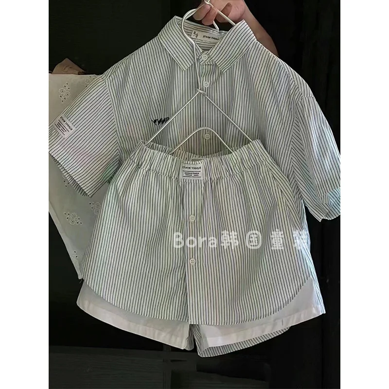 Boys' Sets Summer 2025 New Striped Shirt Short Two Piece Set of Loose Wide Leg Shorts Toddler Baby Clothes Boy
Boys' Sets Summer 2025 New Striped Shirt Short Two Piece Set of Loose Wide Leg Shorts Toddler Baby Clothes Boy